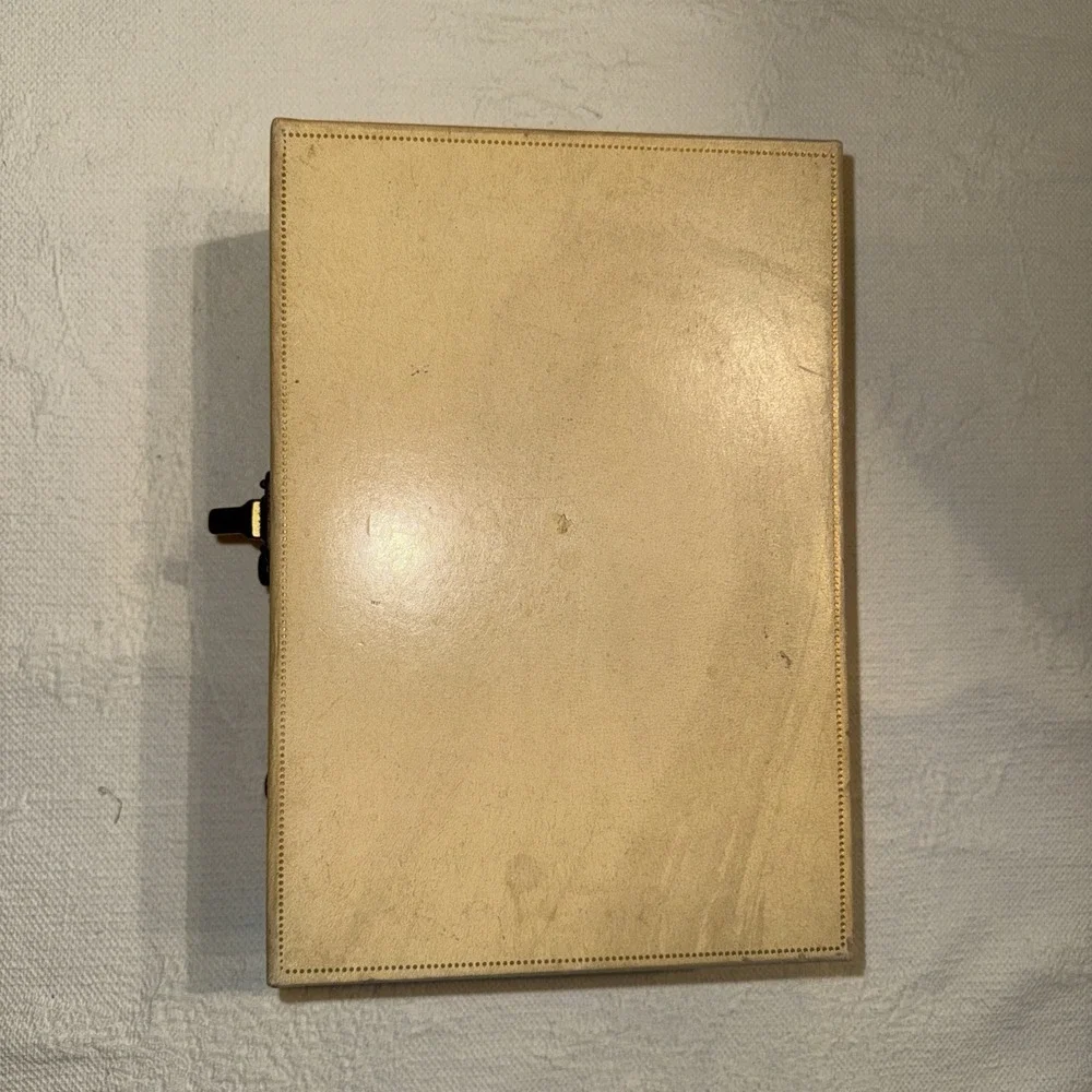 The Unbranded Brand large vintage